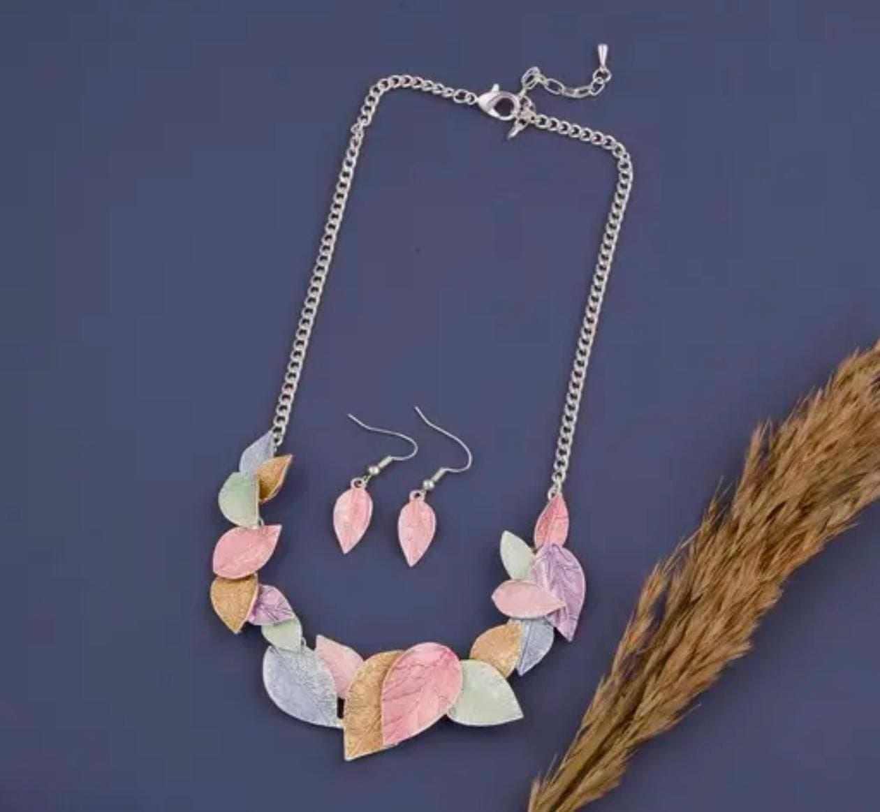 Pastel Leaf Motif Set